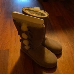 Brand new kookaburra by Ugg tan boots. Warm and cozy never worn. Size 9 women’s